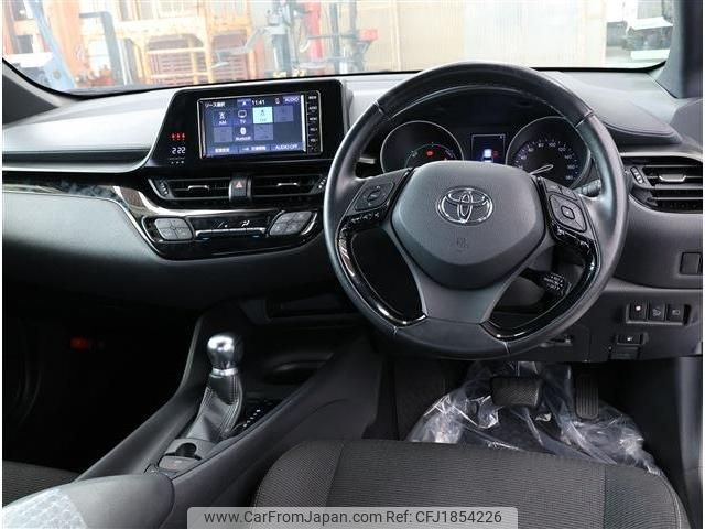 toyota c-hr 2018 CFJ1854226 image 2