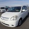 toyota raum 2004 22726 image 2