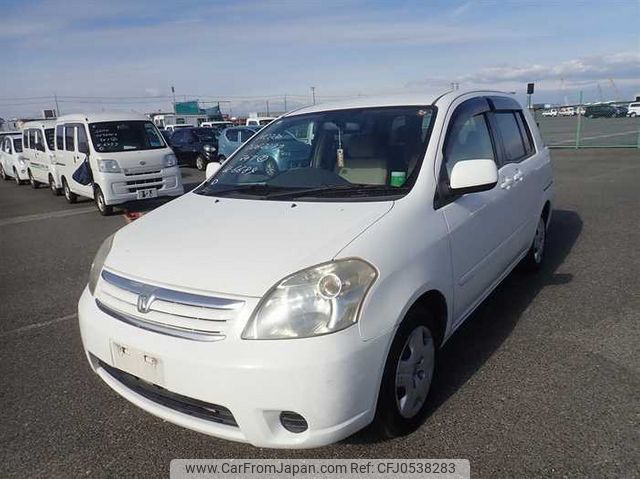 toyota raum 2004 22726 image 2