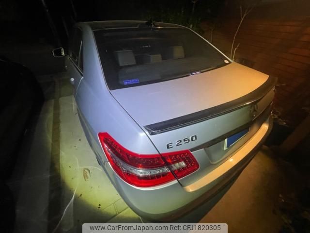 mercedes-benz e-class 2011 CFJ1820305 image 2