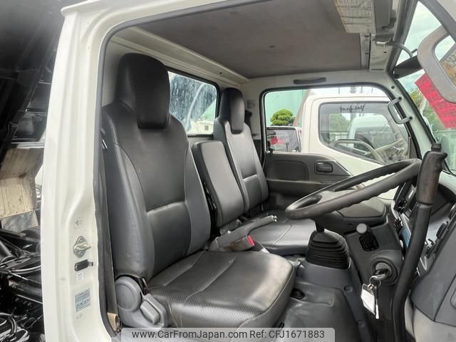 isuzu elf-truck 2016 CFJ1671883 image 2