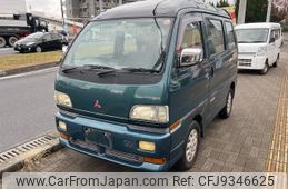 mitsubishi minicab-bravo 1995 GOO_JP_700080262230231227002