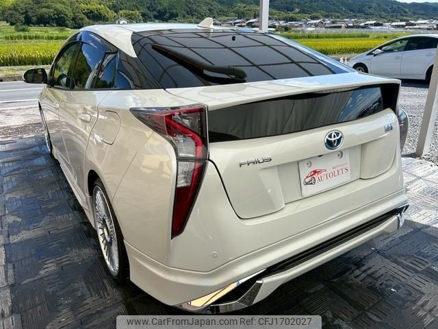 toyota prius 2016 CFJ1702027 image 2