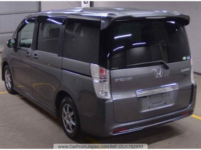 honda stepwagon-spada 2011 CFJ1792953 image 2