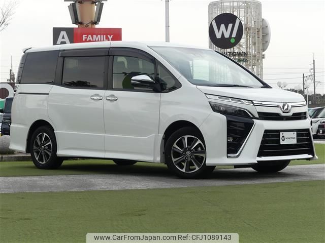 toyota voxy 2020 -TOYOTA--Voxy DBA-ZRR80W--ZRR80-0584209---TOYOTA--Voxy DBA-ZRR80W--ZRR80-0584209- image 1