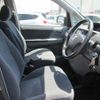 toyota voxy 2004 REALMOTOR_RK2023050010A-10 image 13