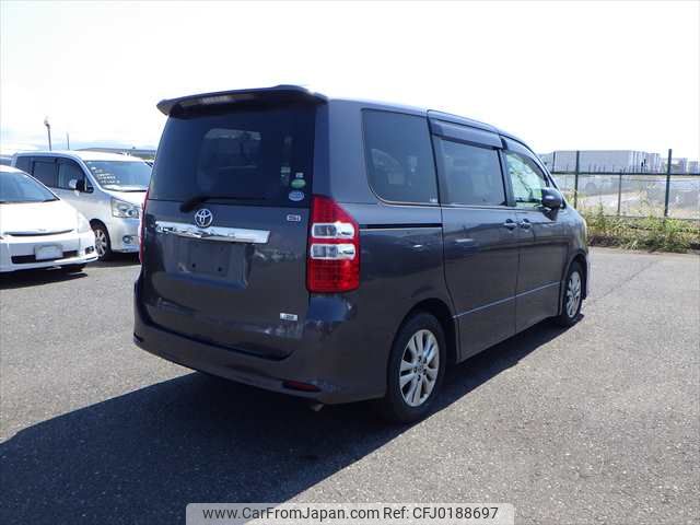 toyota noah 2013 NIKYO_SS10974 image 2