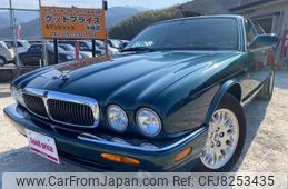 jaguar-xj-series-2003-4763-car_aa43c5de-e009-4f55-92f7-ef9ddeb38587