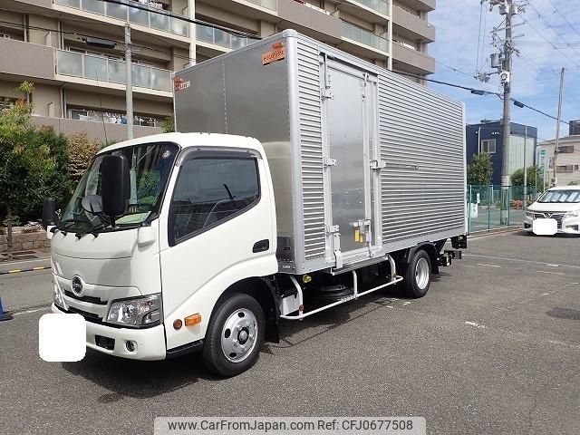 hino dutro 2024 GOO_NET_EXCHANGE_0707934A30250123W004 image 2