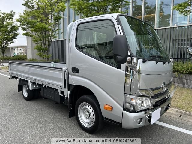 toyota dyna-truck 2023 GOO_NET_EXCHANGE_0704433A30240924W002 image 1