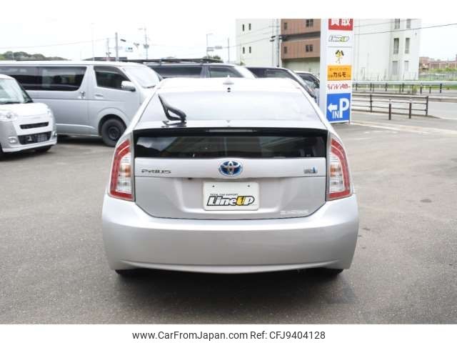 toyota prius 2013 CFJ9404128 image 2