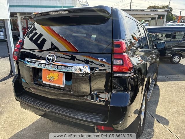 toyota land-cruiser-prado 2018 CFJ8628175 image 2