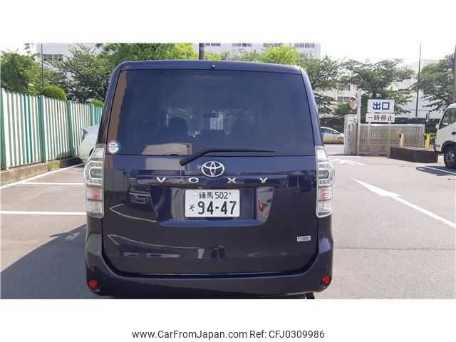 toyota voxy 2012 TE4465 image 2