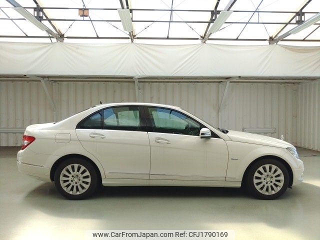 mercedes-benz c-class 2011 CFJ1790169 image 2