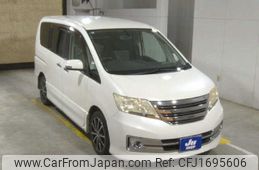 nissan serena 2011 CFJ1695606
