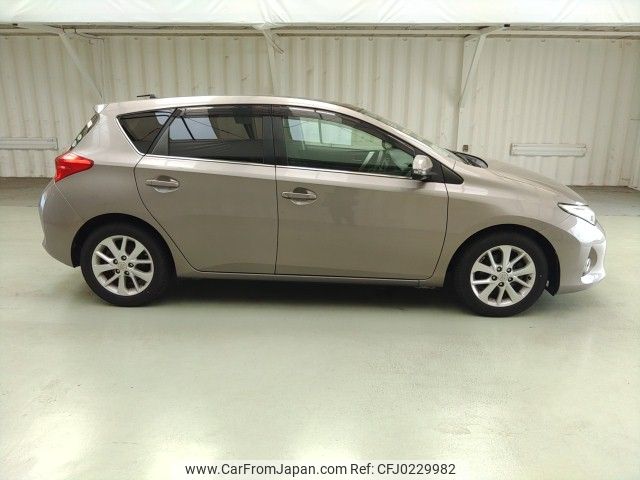 toyota auris 2014 ENHANCEAUTO_1_ea288087 image 2