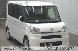 daihatsu tanto 2018 CFJ1323072