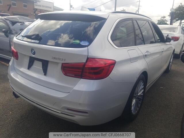 bmw 3-series 2017 quick_quick_DBA-8A20_WBA8G32000K779415 image 2