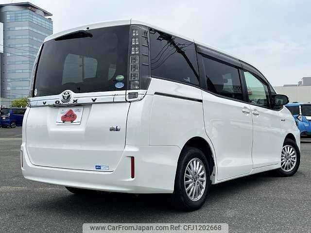 toyota voxy 2015 504928-930261 image 2