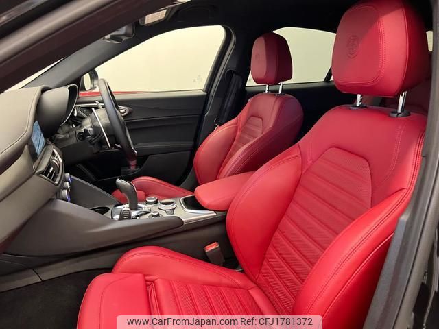 alfa-romeo giulia 2025 CFJ1781372 image 2