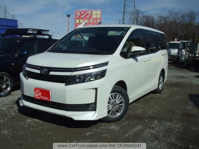 toyota voxy 2014 GOO_JP_700040027130240406001 image 1