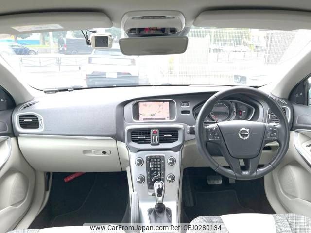 volvo v40 2019 -VOLVO--Volvo V40 DBA-MB4154T--YV1MV2920K2599742---VOLVO--Volvo V40 DBA-MB4154T--YV1MV2920K2599742- image 2