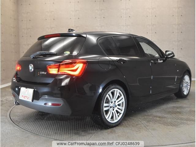 bmw 1-series 2017 quick_quick_1S20_WBA1S520205G81628 image 2