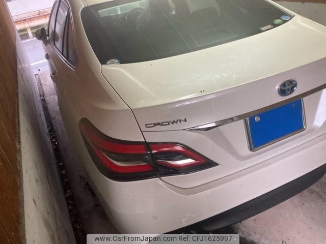 toyota crown 2018 CFJ1625997 image 2