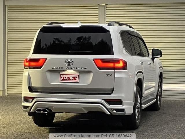 toyota land-cruiser 2024 CFJ1630642 image 2