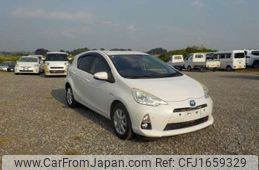 toyota aqua 2014 CFJ1659329