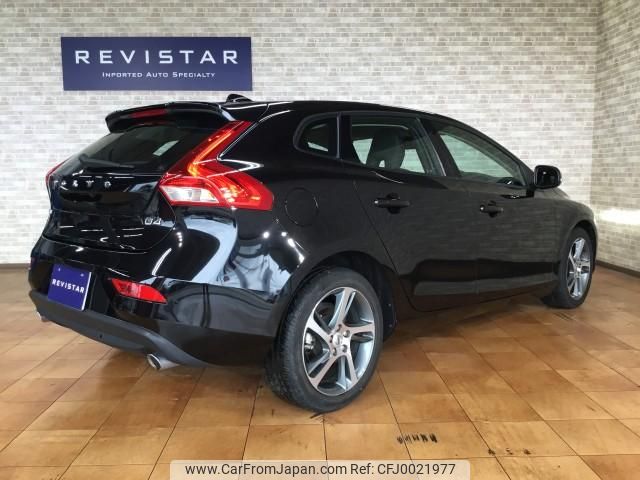 volvo v40 2019 quick_quick_LDA-MD4204T_YV1MVA8RDK2564033 image 2