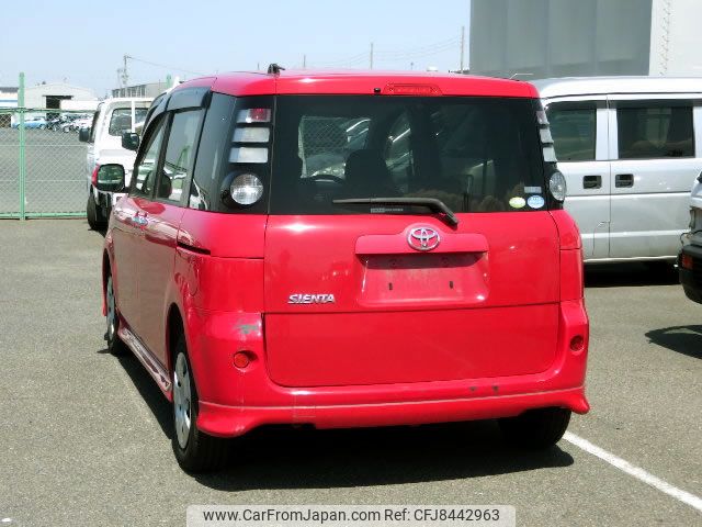 toyota sienta 2010 No.14655 image 2