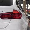 bmw 3-series 2018 quick_quick_8C20_WBA8H92080A689578 image 9