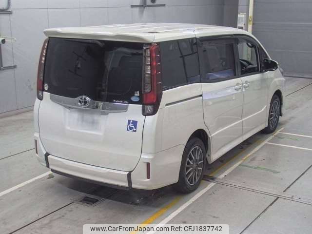 toyota noah 2015 CFJ1837742 image 2