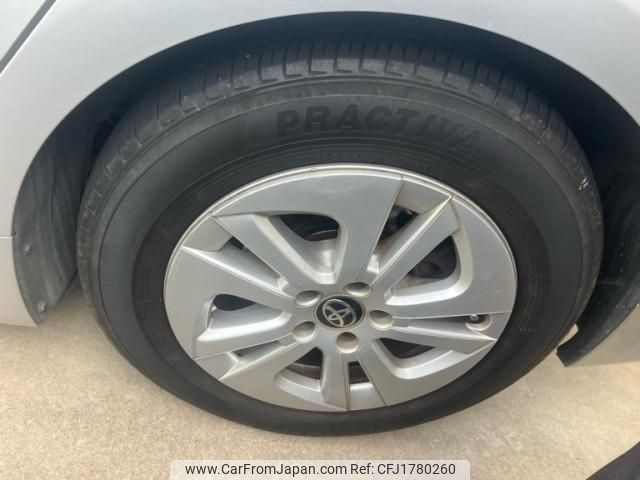 toyota prius 2017 CFJ1780260 image 2