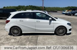 benz b180 2015 NIKYO_YN64135