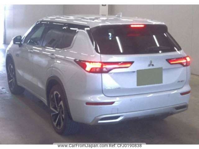 mitsubishi outlander-phev 2022 -MITSUBISHI 【横浜 30Lﾃ5000】--Outlander PHEV 5LA-GN0W--GN0W-0107360---MITSUBISHI 【横浜 30Lﾃ5000】--Outlander PHEV 5LA-GN0W--GN0W-0107360- image 2