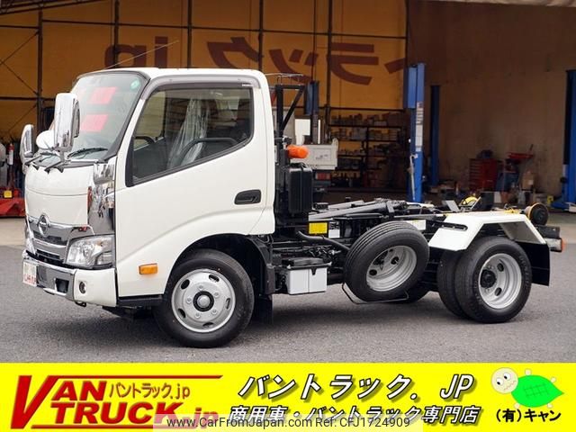 hino dutro 2025 CFJ1724909 image 1