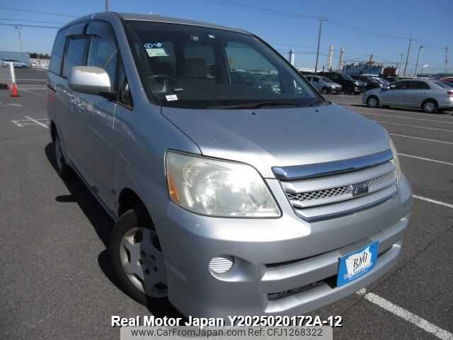 toyota noah undefined 3282185-Y2025020172A-12 image 1