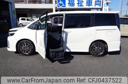 toyota voxy 2015 -TOYOTA 【名変中 】--Voxy ZRR80W--0136925---TOYOTA 【名変中 】--Voxy ZRR80W--0136925-