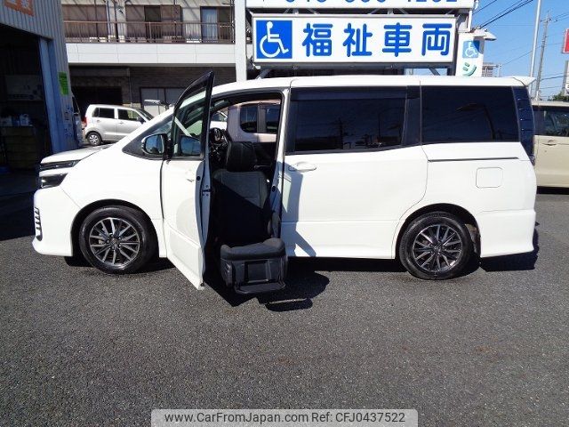 toyota voxy 2015 -TOYOTA 【名変中 】--Voxy ZRR80W--0136925---TOYOTA 【名変中 】--Voxy ZRR80W--0136925- image 1