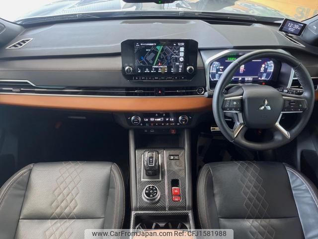 mitsubishi outlander-phev 2023 CFJ1581988 image 2