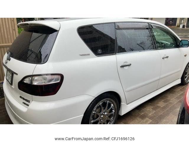 toyota ipsum 2003 CFJ1696126 image 2