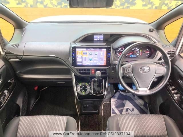 toyota voxy 2018 -TOYOTA--Voxy DBA-ZRR80W--ZRR80-0396640---TOYOTA--Voxy DBA-ZRR80W--ZRR80-0396640- image 2