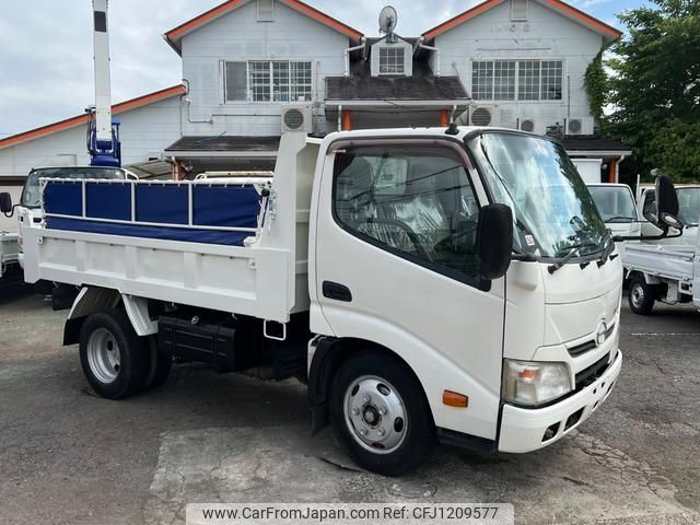 hino dutro 2013 GOO_NET_EXCHANGE_0703924A30250528W001 image 1
