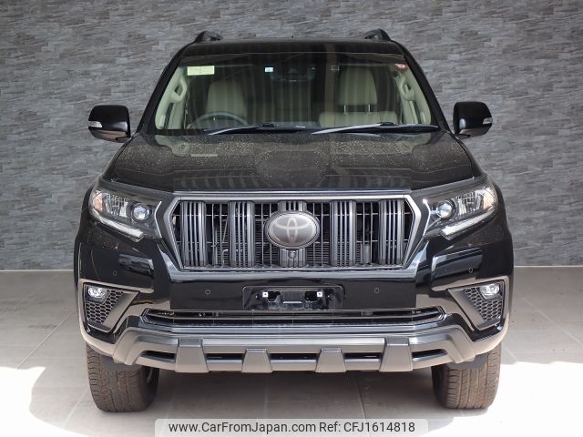 toyota land-cruiser-prado 2023 CFJ1614818 image 2
