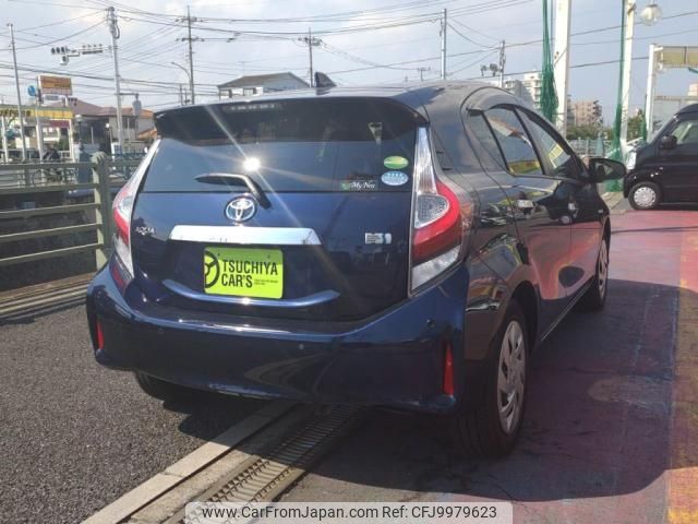 toyota sienta 2015 -TOYOTA--Sienta DBA-NSP170G--NSP170-7011877---TOYOTA--Sienta DBA-NSP170G--NSP170-7011877- image 2