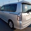 toyota voxy 2010 CFJ1672007 image 2
