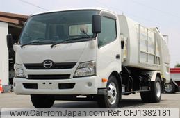 hino dutro 2015 CFJ1382181