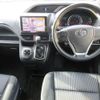 toyota voxy 2015 quick_quick_ZRR80W_ZRR80-0096168 image 3
